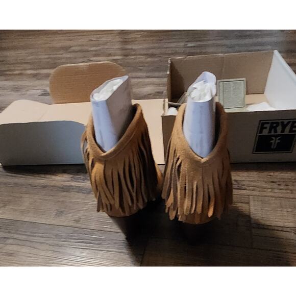 FRYE Womens Size 7.5 Pre-owned Tan Suede Fringe Heeled Ankle Boots Bootie. X - Picture 4 of 16